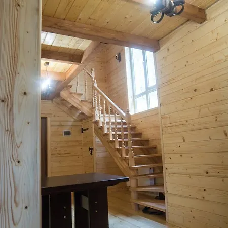 Karpatska Oselia אכסניה *