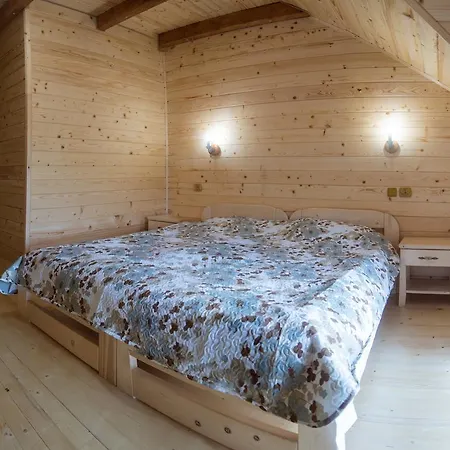 Karpatska Oselia אכסניה